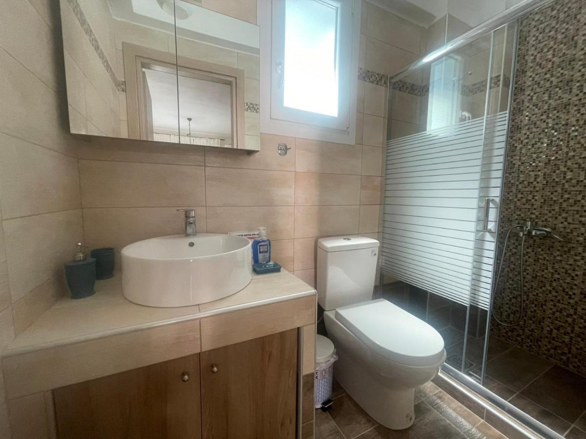 Apartament Nastazia Néa Péramos Zewnętrze zdjęcie